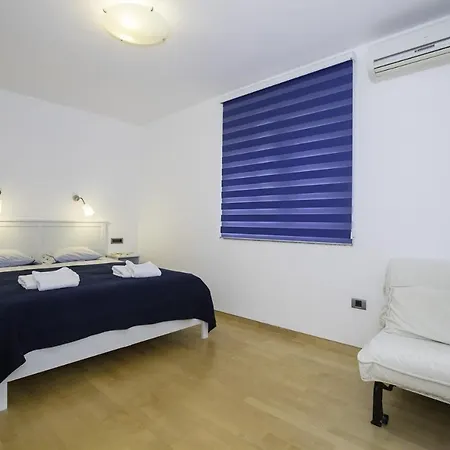 By The Sea Palit, Rab - 13990 Apartment *
