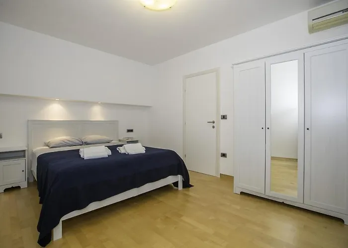 Appartement By The Sea Palit, Rab - 13990 Palit